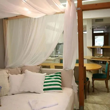 Elegantly Designed * Thessaloníki
