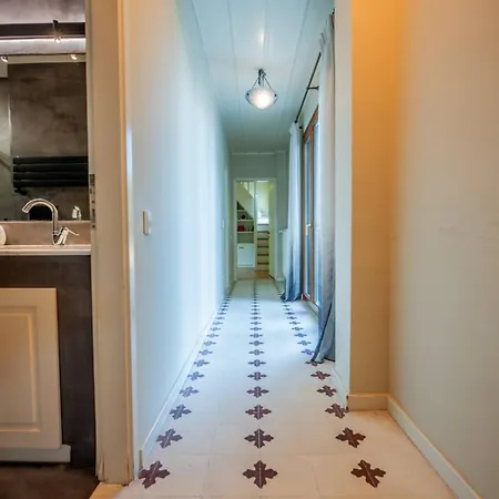 Elegantly Designed Lägenhet *